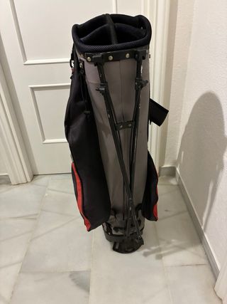 Palos de golf y bolsa