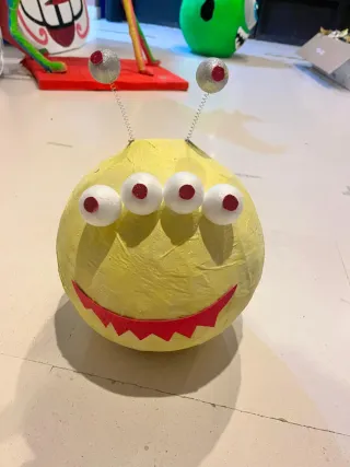 Carroza Monstruos S.A. Reyes o Carnaval