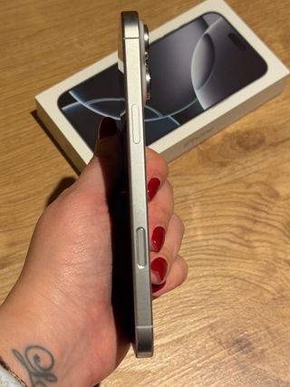 iPhone 16 Pro Max 256GB Blanco Titanio