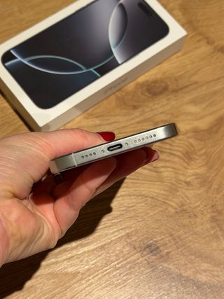 iPhone 16 Pro Max 256GB Blanco Titanio