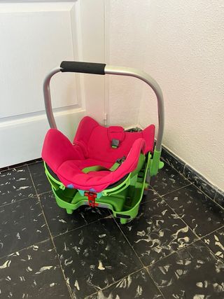 Silla de bebé rosa y verde
