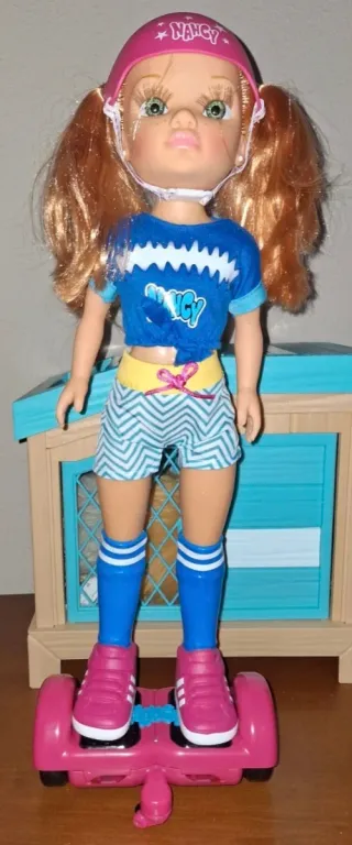 Nancy con Hoverboard y Accesorios