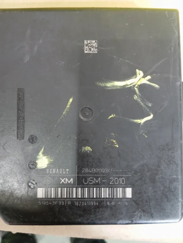 Caja fusibles Renault máster ano 2024