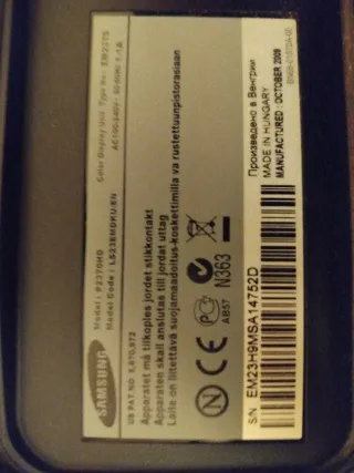 Samsung TV Pequeña Negra.