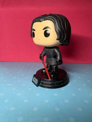 Funko Pop Star Wars Kylo Ren con Caja