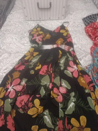 Vestido largo rosa con volantes