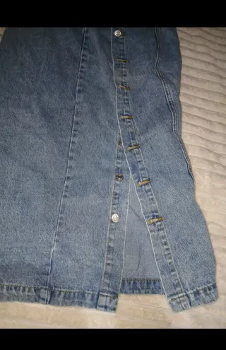 Falda vaquera larga botones laterales