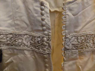 Precioso vestido de Novia con Cola