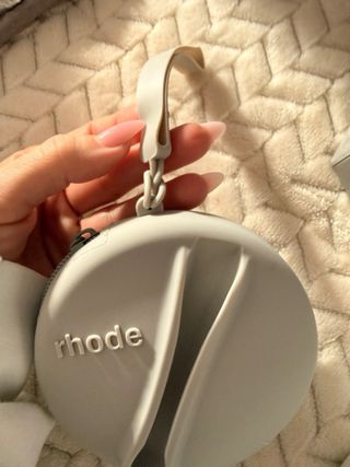 Monedero, funda iphone 16pro max, gloss Rhode Gris