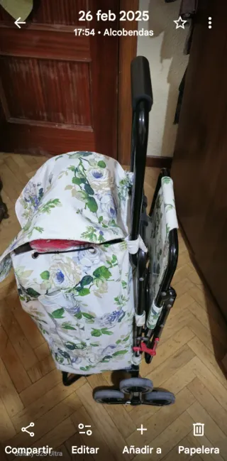 Carro de la compra con silla pegable.