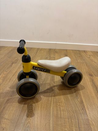 Triciclo Sawyer Amarillo