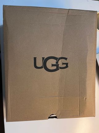 UGG Tasman Talla 44/45 Unisex, son talla 45.
