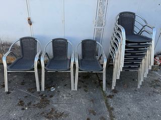 Conjunto mesas y sillas exterior gris