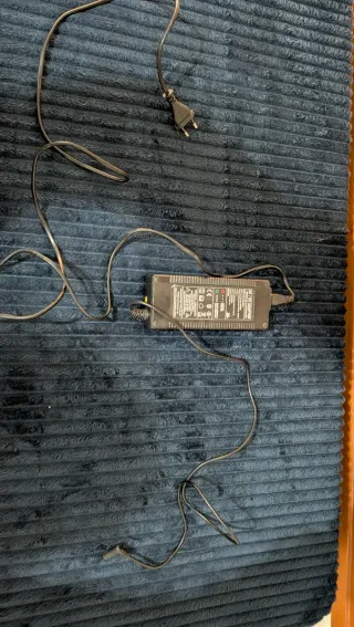 Cargador Patinete Eléctrico Cecotec