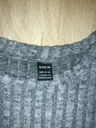 Top Shein gris con blusa blanca Talla L