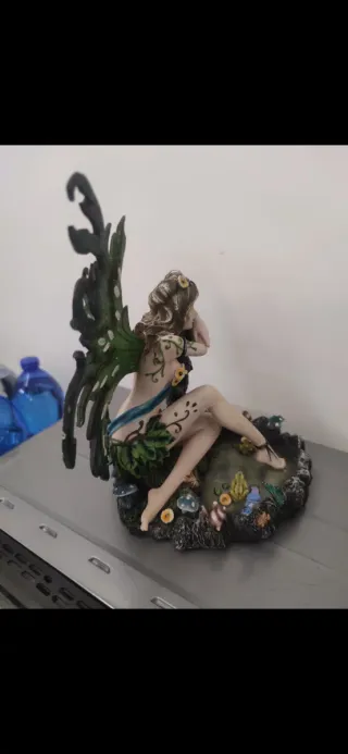 Fata Les Alpes della foresta