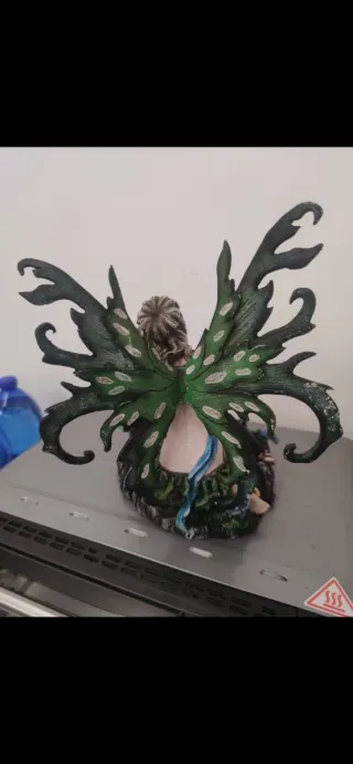 Fata Les Alpes della foresta