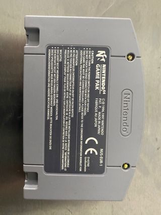 Nintendo 64 con 4 controller e 2 giochi