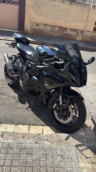 Yamaha R7 2023