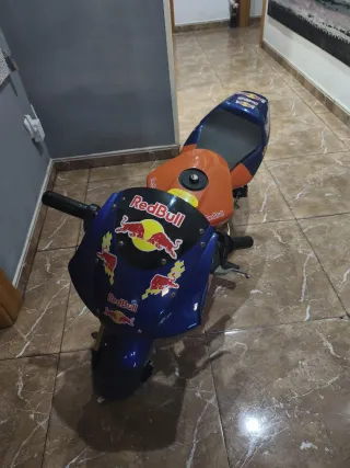 Moto Eléctrica Infantil Red Bull