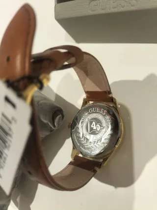 Reloj Guess Dorado y Marrón