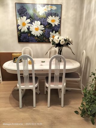 Mesa comedor y 6 sillas blancas