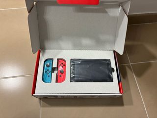 Nintendo Switch Azul/Rojo Neón