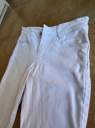 Pantalón vaquero blanco