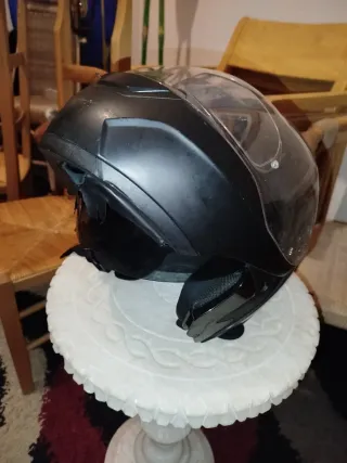 Casco de moto negro