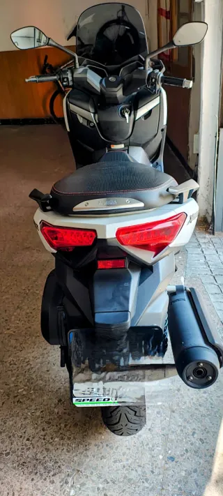 Moto Scooter Blanca