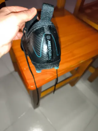 Botas de fútbol Nike negras