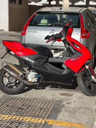Yamaha Aerox Roja