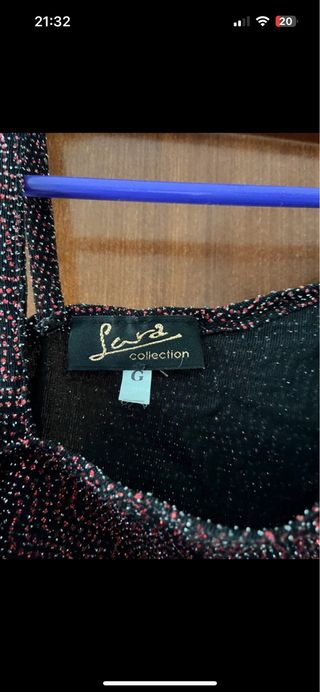 Top brillante rojo y negro