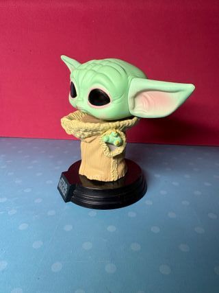 Funko Pop Baby Yoda (Grogu) con caja