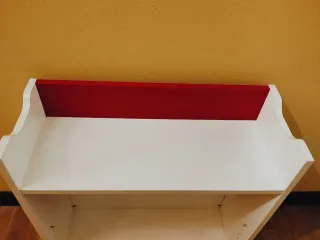 Estantería Ikea Blanca y Roja
