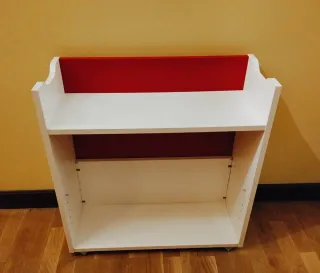 Estantería Ikea Blanca y Roja