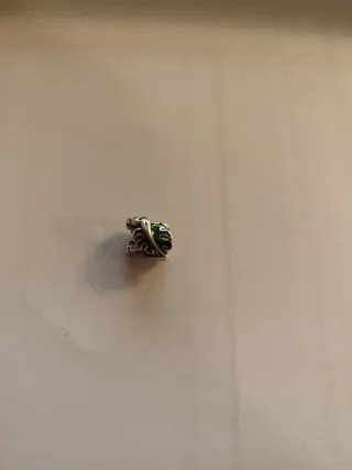 Charm Hojas Monstera Verde y Dorado PRECIO NEGOCIA