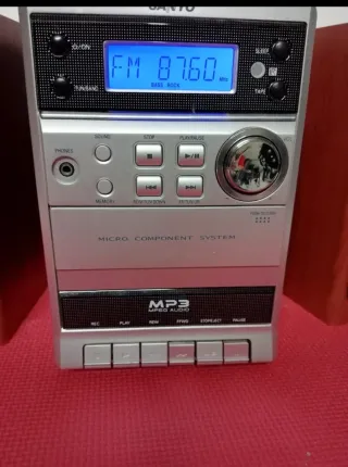 Minicadena Sanyo MP3 Radio CD