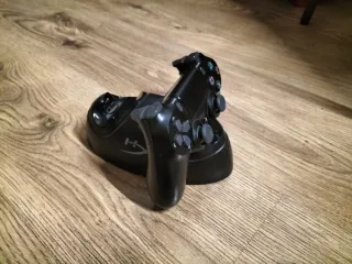 Cargador Dual Mandos PS4 HyperX