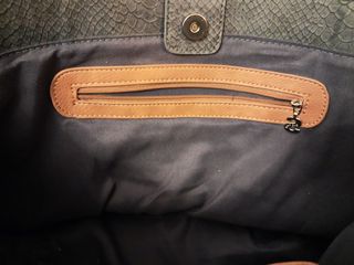 Bolso Desigual efecto piel reptil