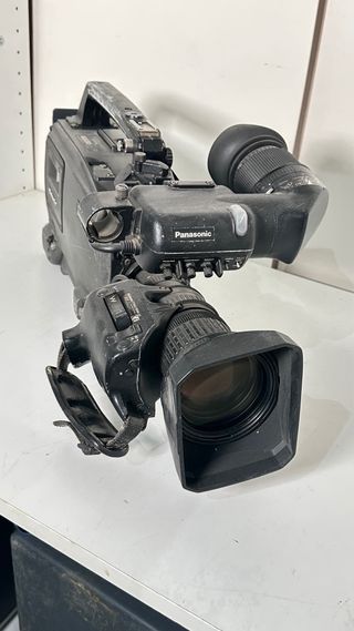 Cámara Panasonic DVCPRO AJ-D400E