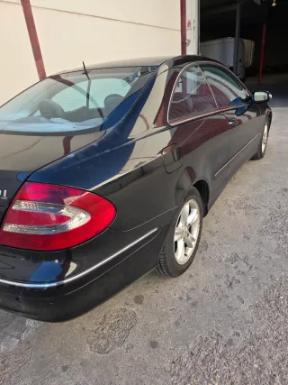 Mercedes-Benz  CLK 2004