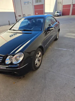 Mercedes-Benz  CLK 2004