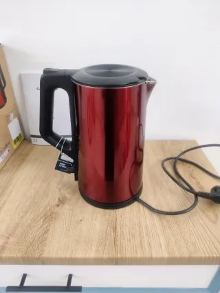 Tetera eléctrica Grundig WK8340 roja 1,5L