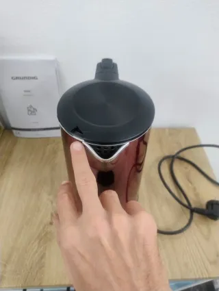 Tetera eléctrica Grundig WK8340 roja 1,5L