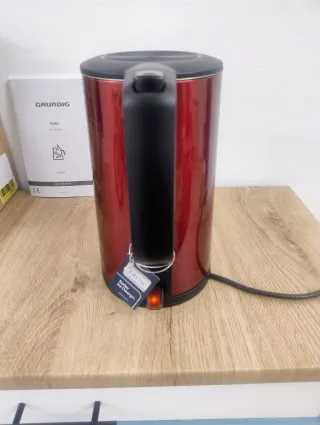 Tetera eléctrica Grundig WK8340 roja 1,5L