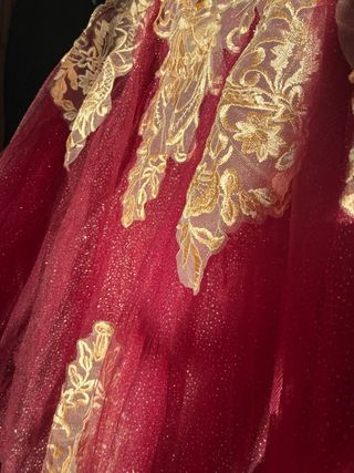 Vestido XV Burdeos/Uva con Pedrería Marca local