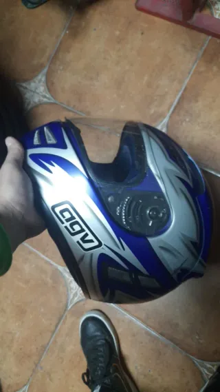 Mono de moto Berik xl 2 piezas y casco.