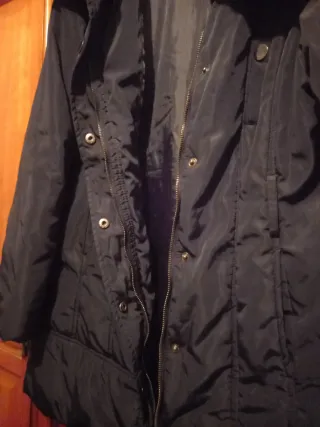 Chaquetón chubasquero negro