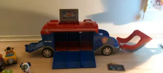 Autobús Patrulla Canina con vehículos y figuras